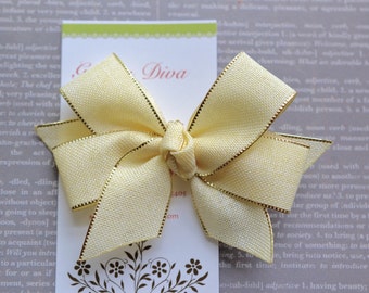 Ivory Linen with Gold Edge Classic Diva Bow