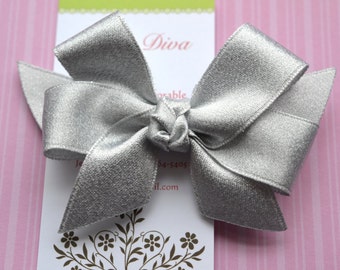 Shimmery Silver Classic Diva Bow