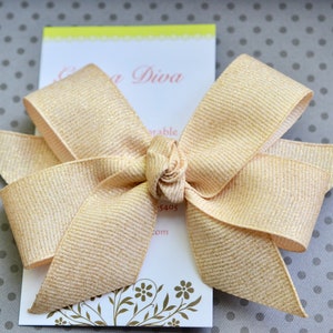 D12 - Champagne Gold Classic Diva Bow
