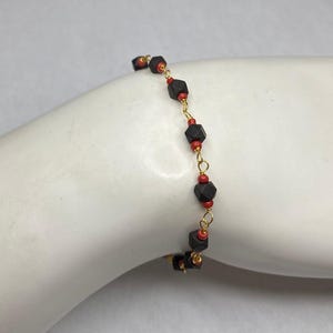 10 Karat Yellow Gold Genuine 4mm Azabache Jet & Coral 6&quot; Children&#39;s Bracelet