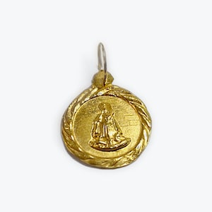 10 Karat Yellow Gold Virgin of Charity &quot;Caridad del Cobre&quot; 11mm (0.43&quot;) Medal