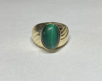 Anillo vintage para hombre de malaquita genuina en oro amarillo de 10 quilates, años 60