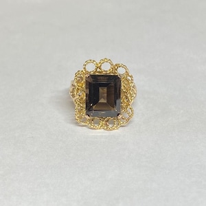 Vintage Estate Sale 14 Karat Yellow Gold and Genuine 12 x 10mm Smoky Quartz Ladies Ring