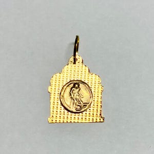 14K Yellow Gold Saint Lazarus &quot;San Lazaro Capilla&quot; Chapel Style Medal