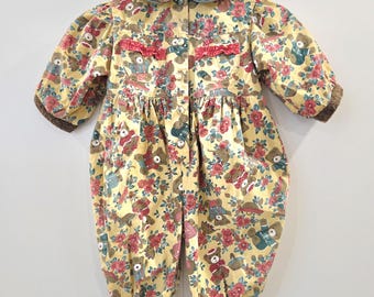 Tutina vintage Two-by-Two | Orsetti e fiori | Prodotta in Quebec, Canada | Stile retrò cottagecore | Neonato 12 mesi | Gialla