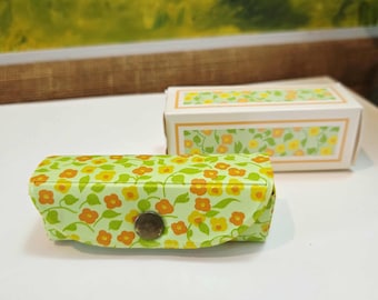 Vintage retro lippenstiftdoosje | Avon jaren 70 bloemenprint | Originele doos