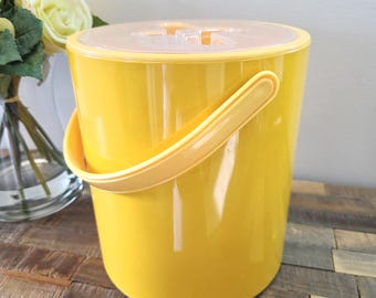 Secchiello per il ghiaccio vintage MCM | Drulane | Metallo giallo-arancio + coperchio in acrilico | Taiwan | Anni '70 e '80