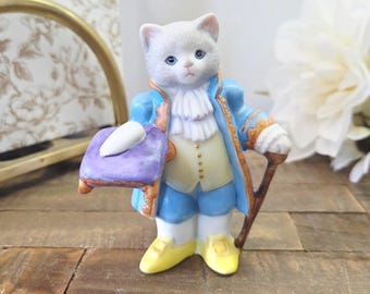Vintage Kitty Cucumber beeldje - Knappe Prins Albert die Assepoesters schoen presenteert - 1990 Schmid