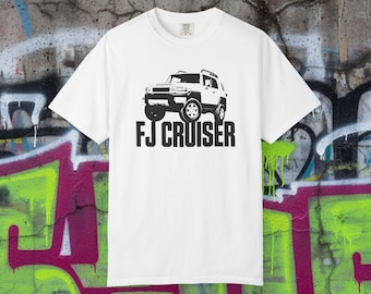 Retro FJ Cruiser 4x4 Off-Road Adventure Flexing T-Shirt