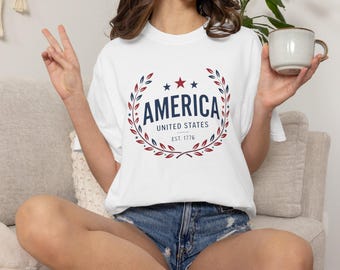 America United States Est 1776 Vintage Laurel Wreath T-Shirt