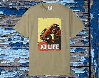 XJ Life Rock Crawling T-Shirt - Cherokee XJ Off-Roading Graphic Tee