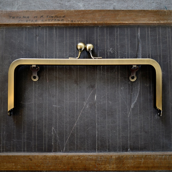 8" inch brushed Brass clutch purse frame, glue in, kisslock closure, metal bag frame, 20cm