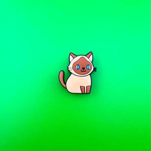 Siamese Cat Shoe Charm: Adorable Accessory for Feline Enthusiasts, Pet Lovers, and Cat Parents