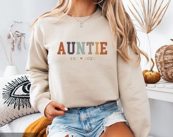 Auntie 2025 Sweater with Birth Year, Custom Shirt, Gift for New Aunts, Gift for Aunt, Pregnancy Announcement