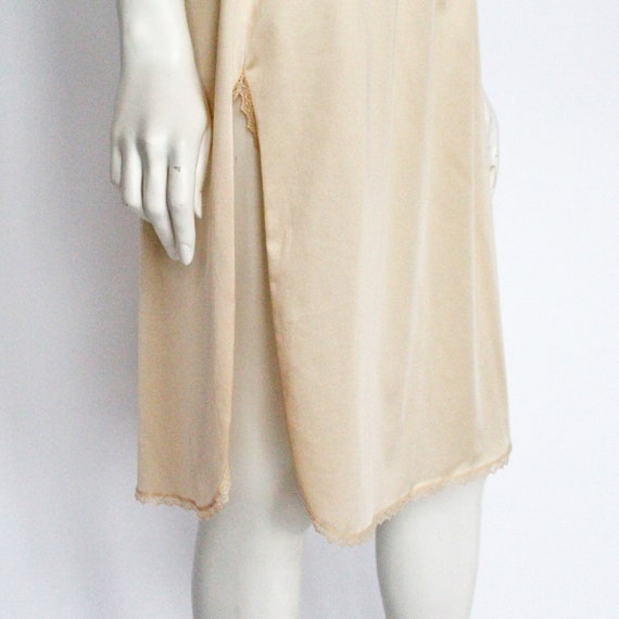 70's Tan Half Slip with Side Slits / Vanity Fair / La… Gem