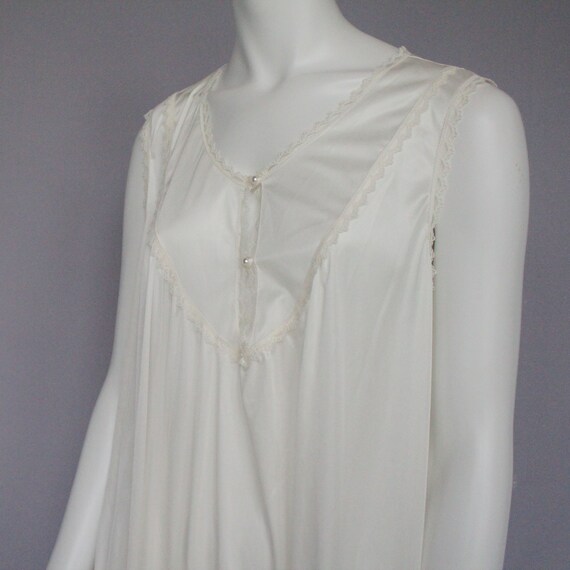 NWT Lorraine Long White Nightgown with Button Bod… - image 5