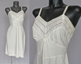 60's White Taffeta Full Slip with Eyelet Trim / Short Slip / Size 38 / Medium