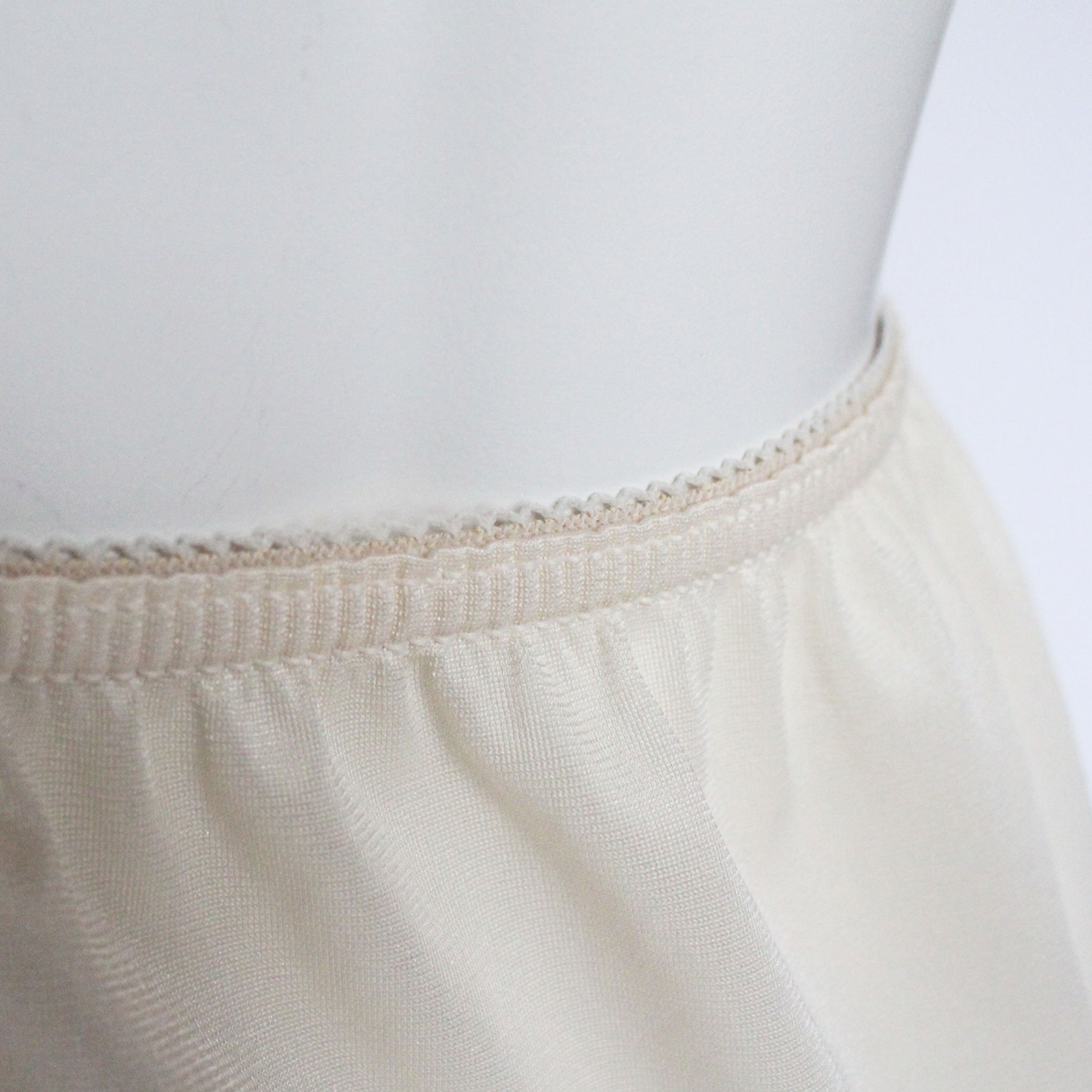 Vintage Beige Half Slip / Mel Lin / Adjustable Length / Cut to Etsy UK