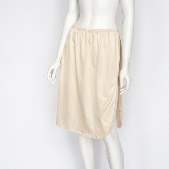 70's Tan Half Slip with Side Slits / Vanity Fair / La… Gem