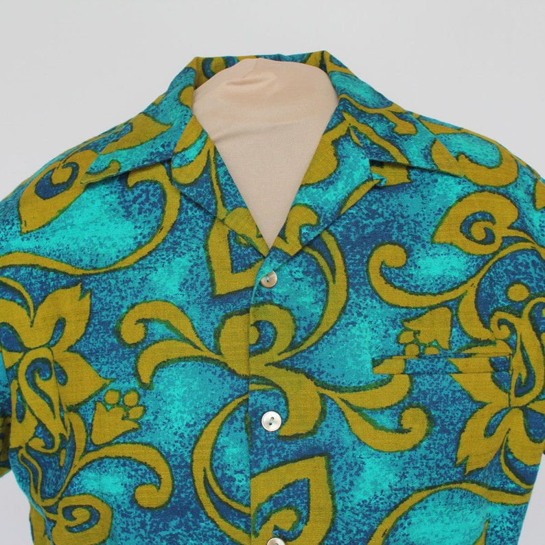60/'s Men/'s Hawaiian Print Shirt Bark Cloth Short Sleeves Iolani Hapa Jac Medium