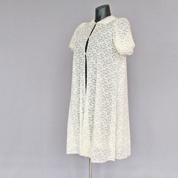 50's / 60's Lisette Ivory Antique White Lace Robe… - image 2