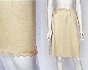 70's Tan Half Slip with Narrow Lace at Hem / Vanity Fair / Vintage Short Slip / Small