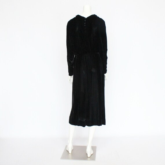 30's Black Velvet Dress / Midi Length Vintage Dre… - image 6