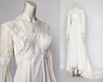 70's Renaissance Boho Style Wedding Dress / Empire Waist / Vintage JC Penney Bridal Gown with Lace Trim / Long Bell Sleeves / Train / Small