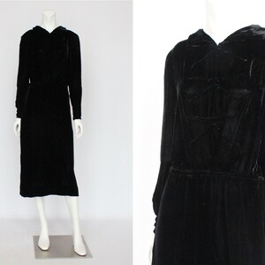 30's Black Velvet Dress / Midi Length Vintage Dress with Long Sleeves / Silk Velvet Dress / Small image 1