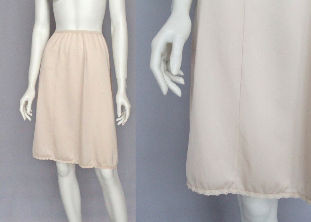 Beige Half Slip With Lace at Hem / Shadowline / Vintage Short Slip