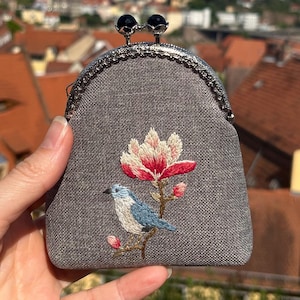 Coin Purse with Embroidered Bird and Flower - Kiss Lock Card Grey Wallet, Handmade Small Pouch, Gift for Her, Nature-Inspired Accessory