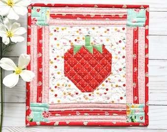 Strawberry Mini Quilt PDF pattern