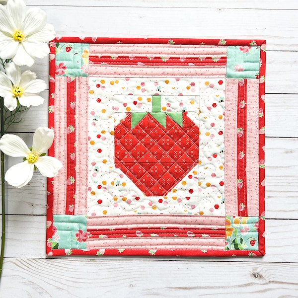 Strawberry Mini Quilt PDF pattern