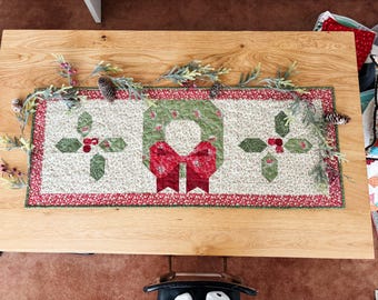 Bow-tiful Wreath Table Runner PDF sewing and quilting pattern