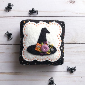 Witch Hat Mini Pillow PDF pattern