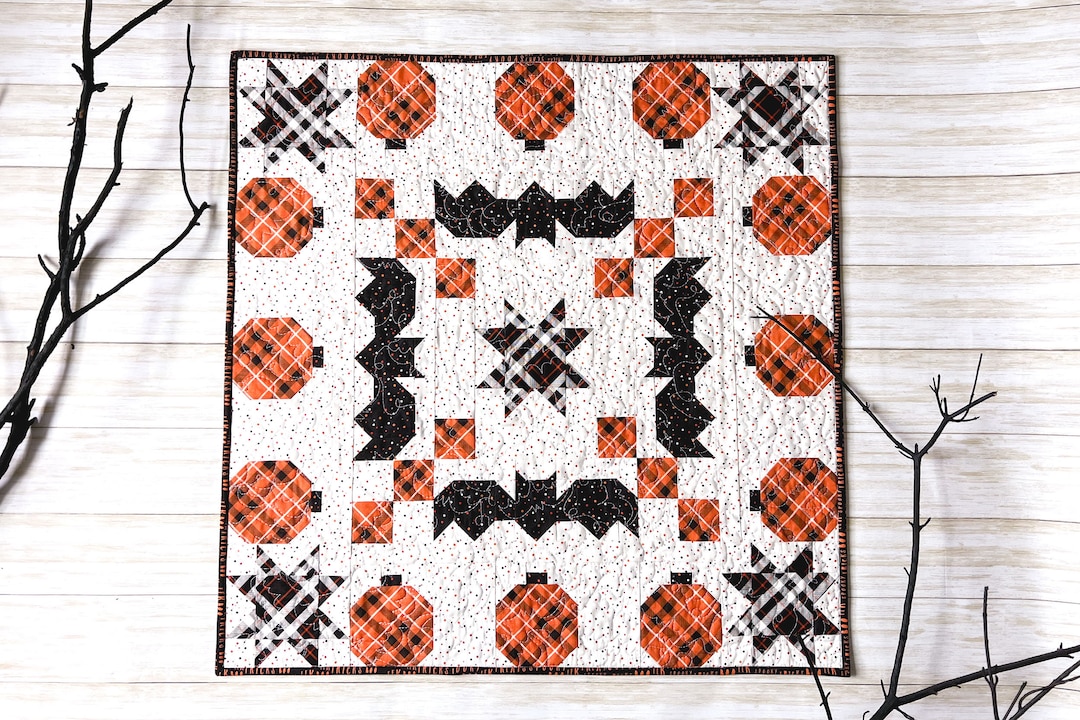 Batty Pumpkins Table Topper and Pillow PDF Pattern - Etsy