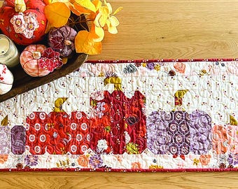 Gourd-geous Pumpkin Table Runner PDF quilt pattern