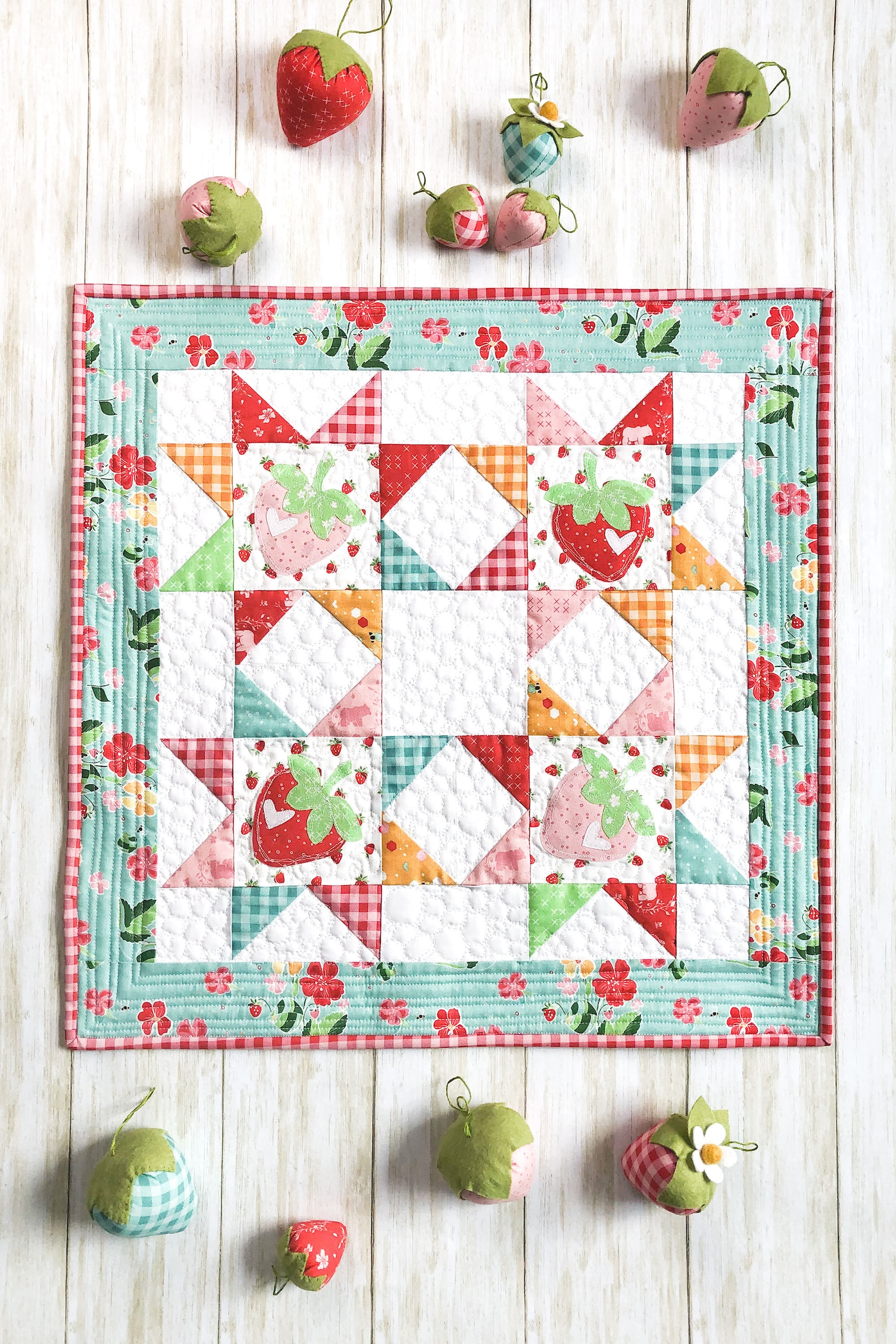 Springtime Showers and Strawberries Mini Quilt PDF Pattern - Etsy