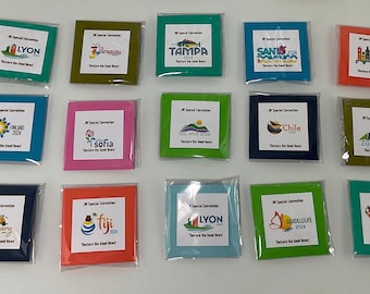 Cadeaux spéciaux pour la Convention de 2024 pour les enfants et les amis. Ensembles colorés de 15 cartes 3 x 3 pouces Choisissez votre emplacement et profitez de votre congrès !