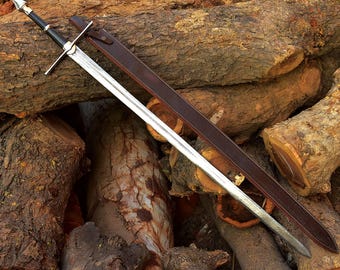 Miecz długi kuty ręcznie ze stali damasceńskiej: średniowieczny miecz rycerski z rękojeścią skórzaną