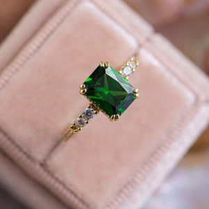 14k Gold Emerald Promise Ring, Solitaire Ring with Stacking Bands, Christmas Gift for Women Mom, Gold Jewellery Gift on 925 Sterling Silver