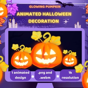 Op de afbeelding: Geanimeerde Halloween-decoratie met drie gloeiende jack-o'-lantern-pompoenen met uitgesneden gezichten. De pompoenen zijn geplaatst tegen een donkerpaarse achtergrond met vallende bladeren en sterren. De tekst "Glowing Pumpkin Animated Halloween Decoration" wordt boven de pompoenen weergegeven.