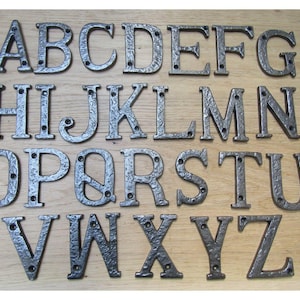 Maison en fer rustique, lettres de l'alphabet pour porte, plaque nominative, artisanat, finition en fer antique