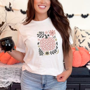 Whimsical Pumpkin Floral T Shirt, Cute Fall Harvest Tee, Rustic Autumn Graphic Shirt Pumpkin Patch T-Shirt Fall Vibes Shirt, Cozy Fall Style
