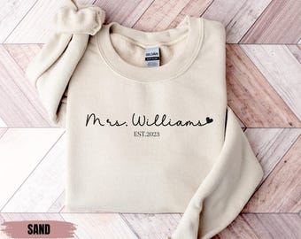 Personlig Mrs Sweatshirt, Mrs Efternamn Sweatshirt, Brud Personlig Tröja, Fru Sweatshirt, Brudhoodie, Mrs Anpassad, Framtida Mrs