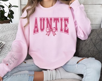 CUSTOM Auntie Sweatshirt with Niece Nephew Names on Sleeve, Personalized Auntie Sweater, Cool Aunt Crewneck, New Auntie Shirt, Aunt Gift Tee