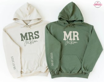 Personalisierter Wifey und Hubby Hoodie mit personalisiertem Est Jahr, Paar-Matching-Pullover, Geschenk für neue Paare, personalisiertes Verlobungsgeschenk für die Braut