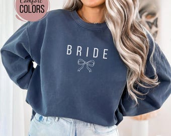 Comfort Colors® brudtröja, personlig brudtröja, minimalistisk förlovningspresent, tröja för framtida fru, personlig brudduschpresent