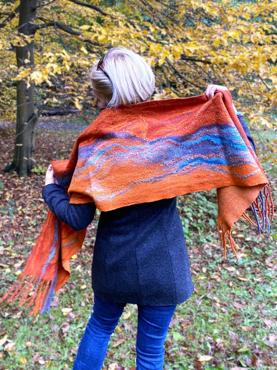 Amplia Bufanda De Mujer En Seda 100% Con Bonito Diseño Y Gran Calidad