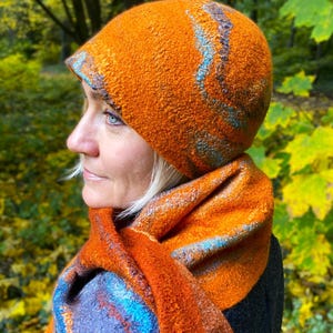 Gevilte muts van oranje merinowolhoed, vilten warme muts, herfsthoed, dameswollen hoed, originele handgemaakte hoed, warm accessoire voor vrouw